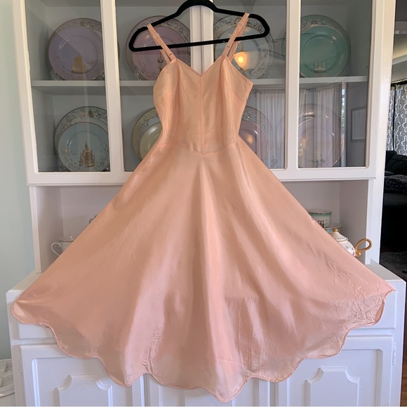 Vintage Dresses & Skirts - Sz small vintage 50’s Peach Keen Slip Dress with Scallop detail